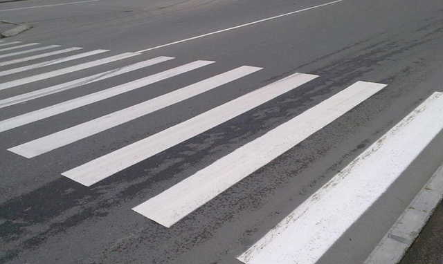 На Одесщине автомобиль сбил двух девочек на «зебре»