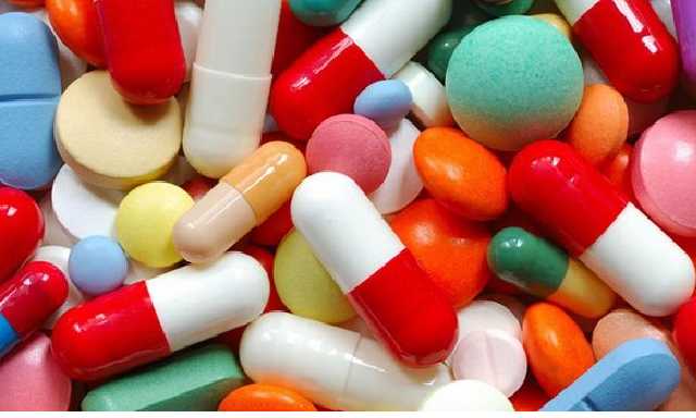 Могут убить: выяснилась опасность популярных в Украине таблеток