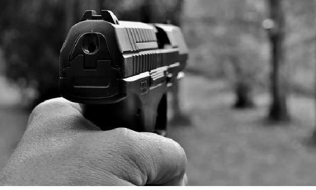 Вооруженное ограбление в Днепре: у инкассаторов отняли 500 тысяч гривен