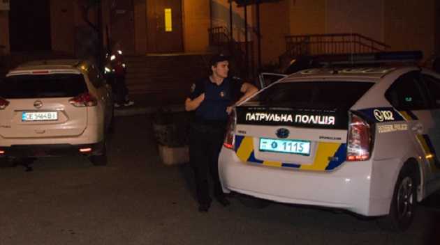 В Киеве женщина разбилась, выпав с 9 этажа