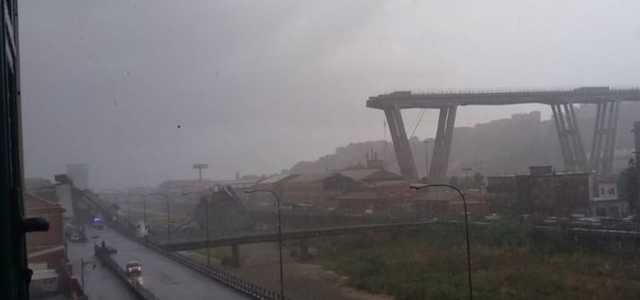 В Италии рухнул автомобильный мост: есть пострадавшие