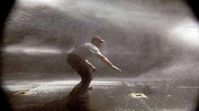 В Одессе мужчина распылил на ребенка неизвестное вещество: подросток получил ожоги