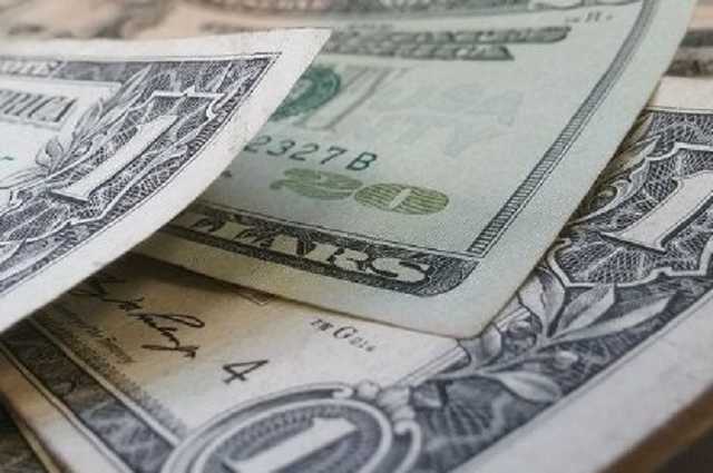 Скандальный "улов": в Киеве полицейские отобрали у иностранца 50 тыс. долларов