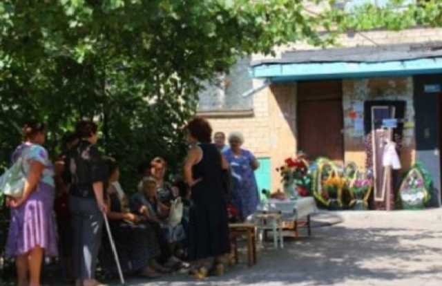 В Мелитополе женщина хоронила чужого человека из-за нерасторопности сотрудников морга