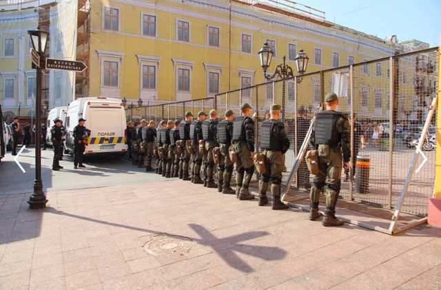 В Одессе избили участников ЛГБТ-марша: появились фото и видео