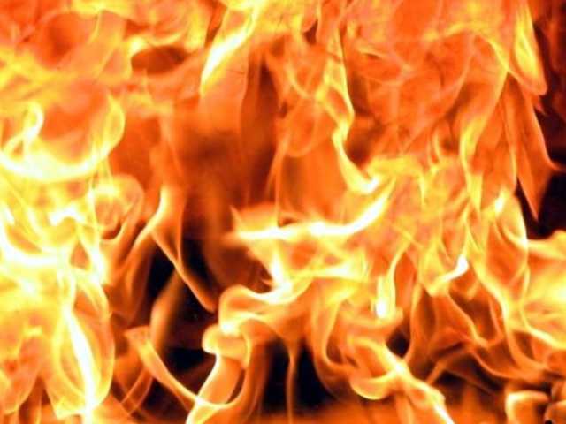 В Харькове сожгли иномарку бизнесмена