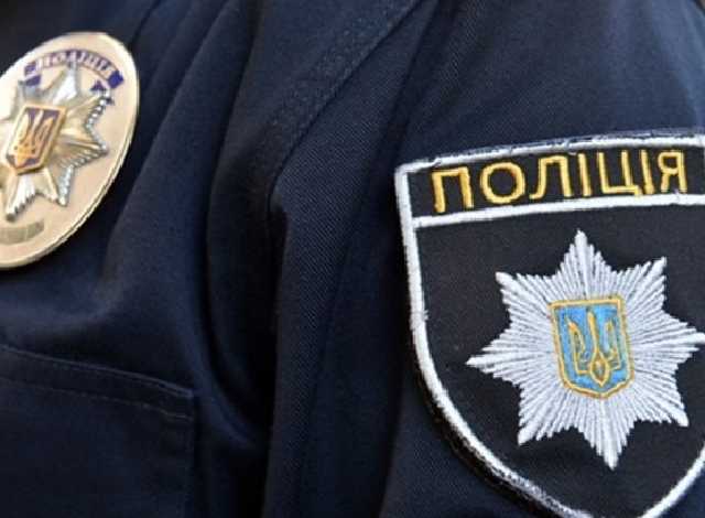 Житель Черкасс избил полицейского металлическим предметом