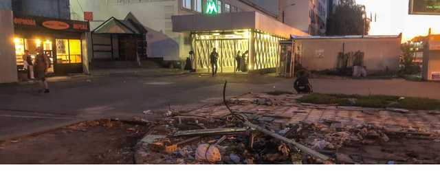 В Киеве возле метро «Тараса Шевченко» демонтировали МАФы