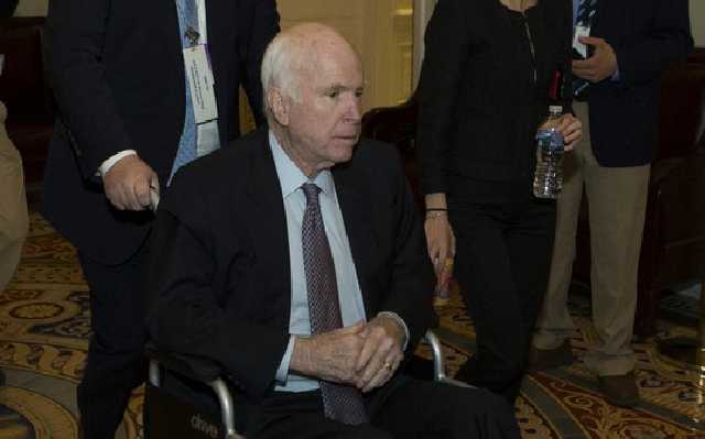 В США хотят назвать в честь Маккейна старейшее здание Сената