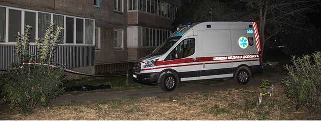 В Киеве на Борщаговке мужчина выбросился из окна 9 этажа