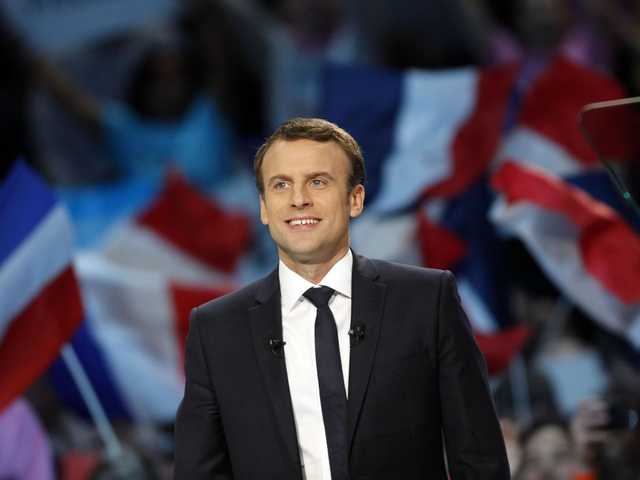 Рейтинг Макрона упал до рекордно низкой отметки