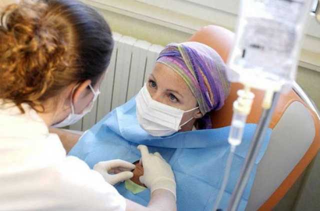 Запорожская чиновница ради больной раком матери подделывала документы