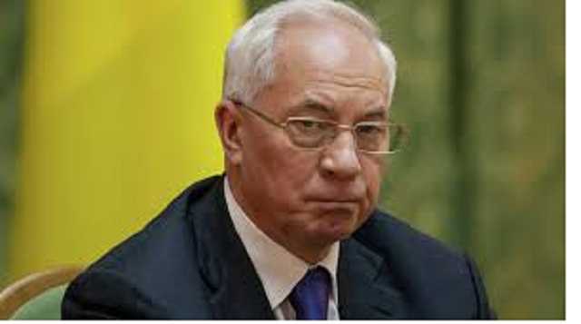 "Склероз начался": сеть рассмешил фейк беглеца Азарова