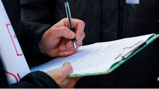 Украинцы назвали конфликт на Донбассе самой серьезной проблемой в стране - опрос