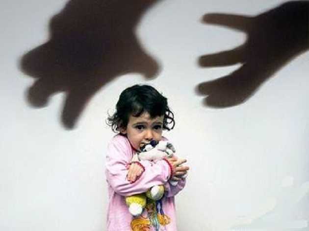 Избиение младенца в Харькове попало на видео: украинцы поднялись на поиски изверга