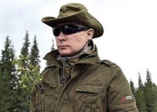 "Была вашей, стала нашей": Путин засветился в "ворованной" одежде