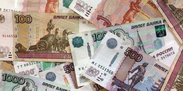 Рубль рухнет: что будет с экономикой России из-за США