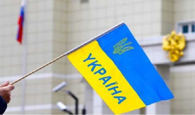 "Подписывать договора с Россией – только бумагу марать", – журналист