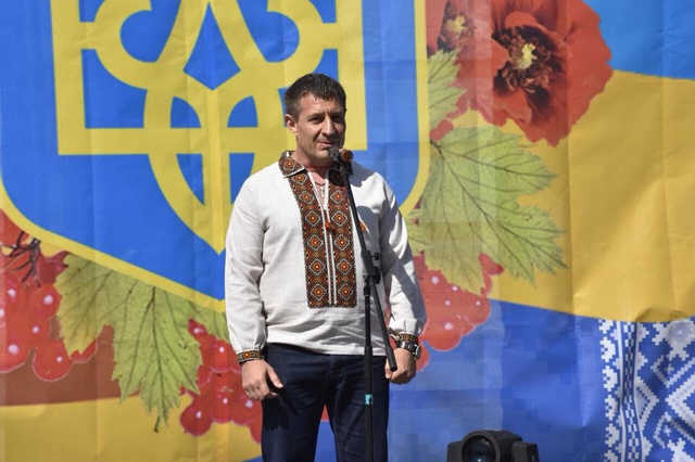 Radical measures of the radical Oleh Averyanov: beatings for hire