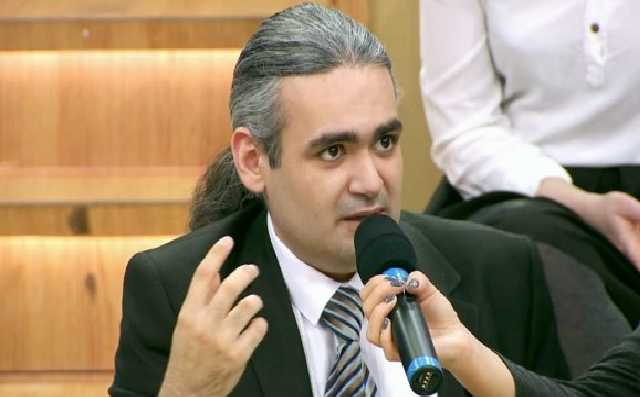 "Лечить пулей в лоб!" Скандальный российский журналист публично призвал убивать украинцев