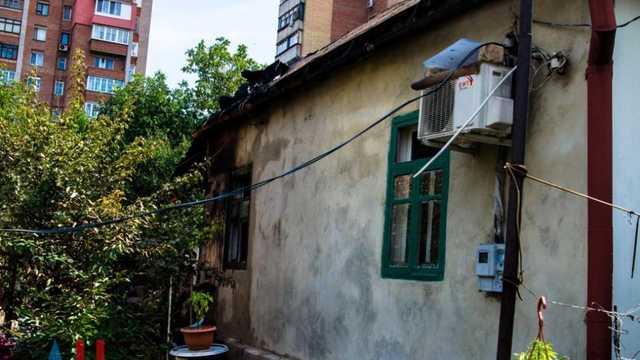 В сеть выложили фото последствий утреннего взрыва в Донецке