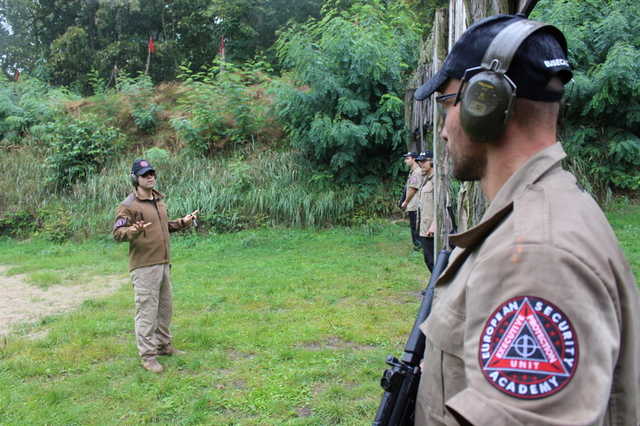 Погромы таборов и травля ЛГБТ: выяснилось, где тренировали украинских ультраправых