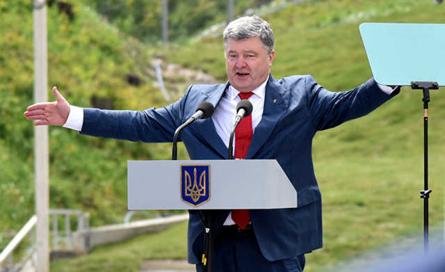 Порошенко оказался в ТОПе чиновников, «забывших» задекларировать фирмы