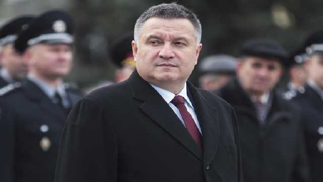 Аваков пообещал спецназу зарплату "несколько выше", чем у водителя хлебовозки