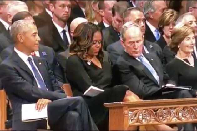 "Согревает сердце": Джордж Буш оконфузился на похоронах друга Украины