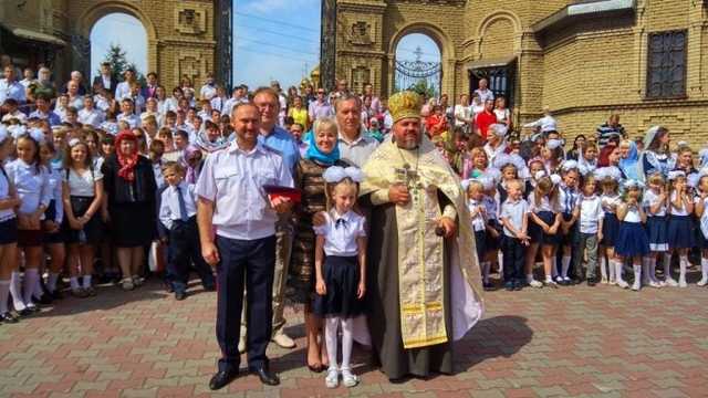 В оккупированном Алчевске школьников согнали на молебен