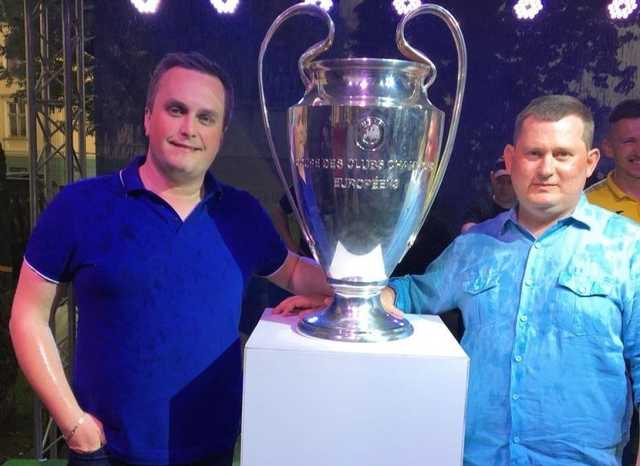 Подозревают в сутенерстве: появились скандальные данные о родственных связях Холодницкого