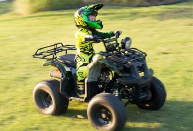 В Сумской области мальчик на квадроцикле ранил 9-летнюю девочку