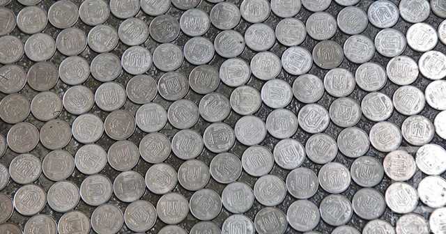 В школе в Кривом Роге пол сделали из 5-копеечных монет