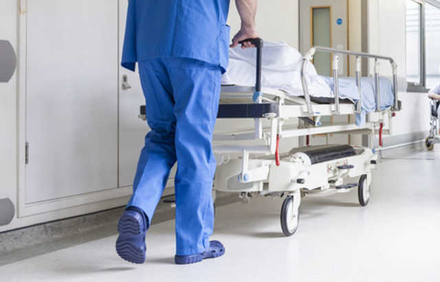 В Одессе родственники умершего пациента избили врачей