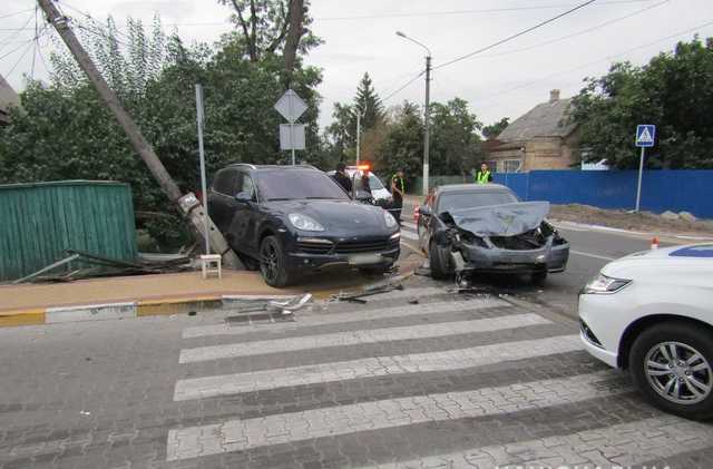 Погиб во дворе своего дома: под Киевом авто насмерть сбило очевидца ДТП