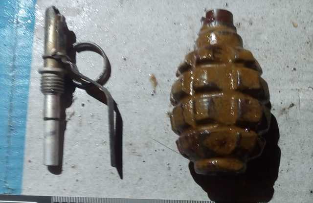 На Одещині затримали чоловіка, який намагався продати 4 кілограм тротилу та гранату