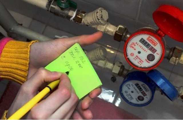 Пускать или не пускать: что делать, если приходят коммунальщики-контролеры