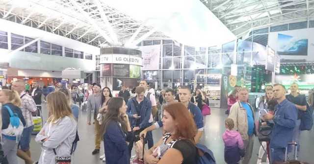 Вместо Турции - ’’Борисполь’’:  в Киеве застряли 170 пассажиров ’’Bravo’’