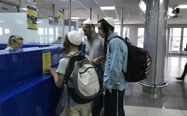 В Украину въехало 28 тысяч хасидов