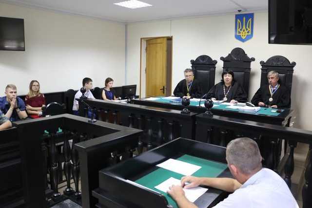 Апелляционный суд отпустил под домашний арест одного из фигурантов дела Гандзюк Васяновича, двоих других - оставил под стражей