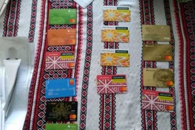 На Донетчине поймали банковских работников, которые присваивали пенсии