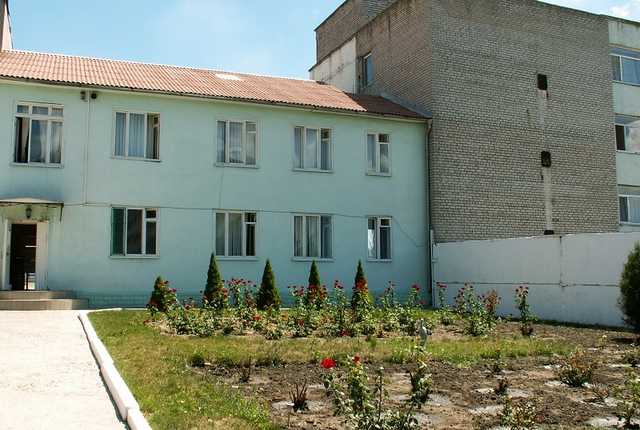 Из женской исправительной колонии в Каменском сбежала заключенная