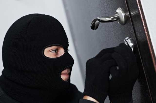 В Киеве банду домушников задержали за обедом в McDonald’s