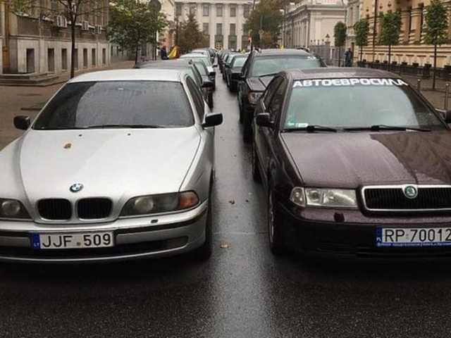 Митники почали масово вилучати «євробляхи»