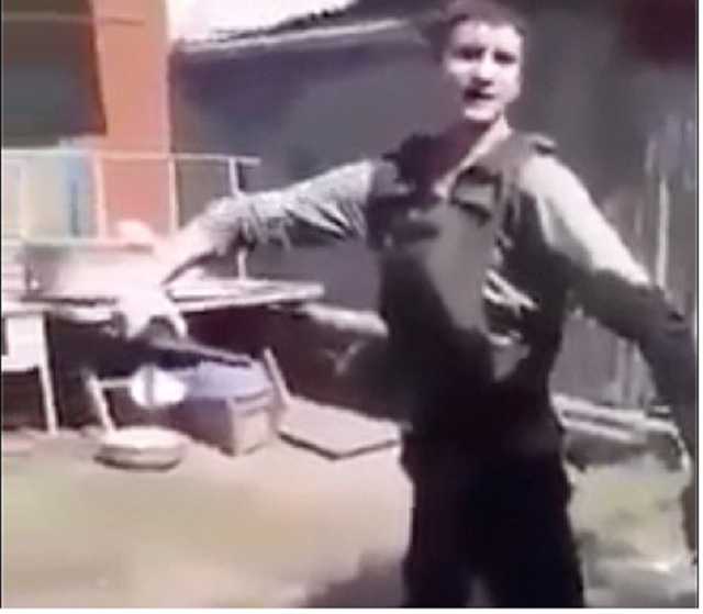 Премия Дарвина: боевик решил на себе проверить бронежилет, но он не выдержал