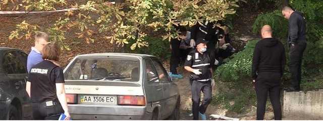 В Киеве полиция ищет женщину, которая выбросила младенца в подарочном пакете