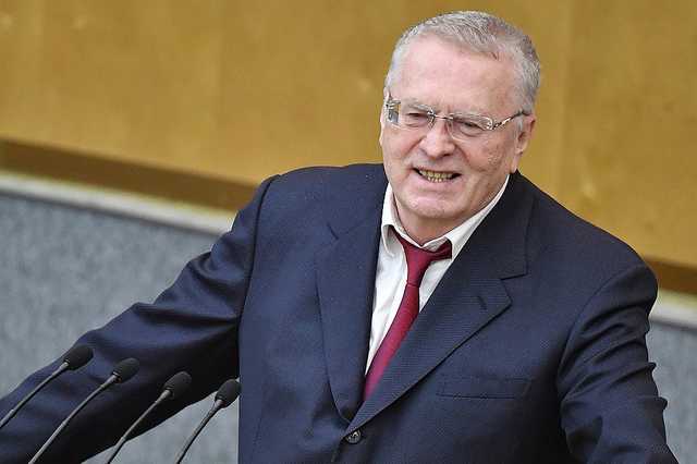 Жириновский призывает Путина начать первым мировую войну