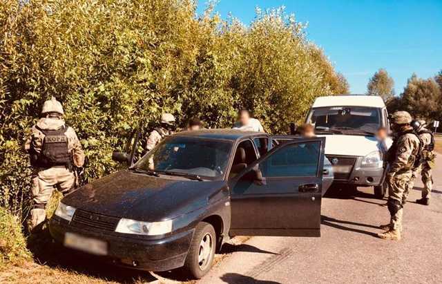 На Чернігівщині по дорозі на «стрілку» затримали банду кримінальних «авторитетів»