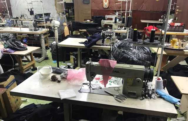 Одежду всемирно известных брендов шили нелегалы в самом центре Одессы