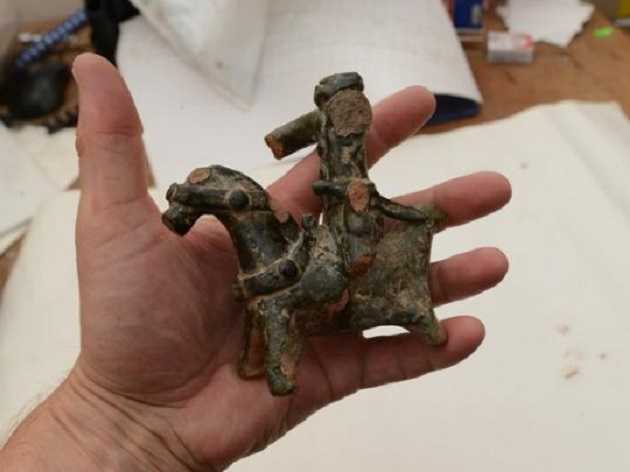 Возле Киево-Печерской лавры раскопали городок, уничтоженный по приказу Петра I